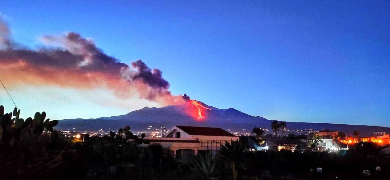Casa Del Sole Con Vista Sull'Etna A 200 Mt Dal Mare Villa Acireale Kültér fotó