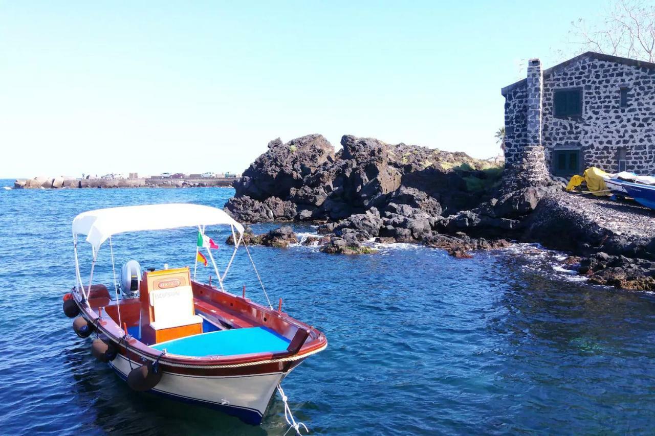 Casa Del Sole Con Vista Sull'Etna A 200 Mt Dal Mare Villa Acireale Kültér fotó